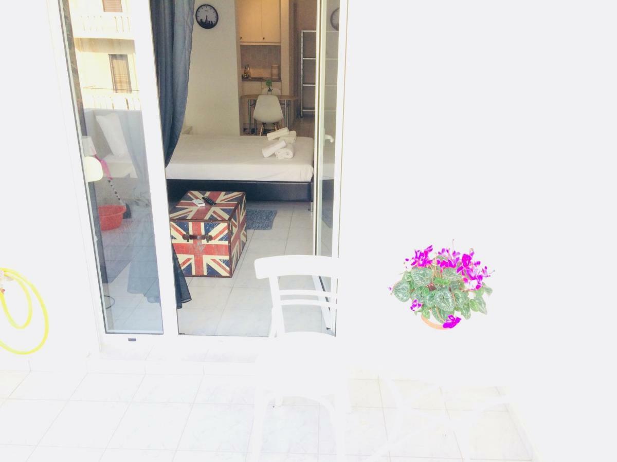 شقة Korona Βeach Αpartments ريثيمنو المظهر الخارجي الصورة